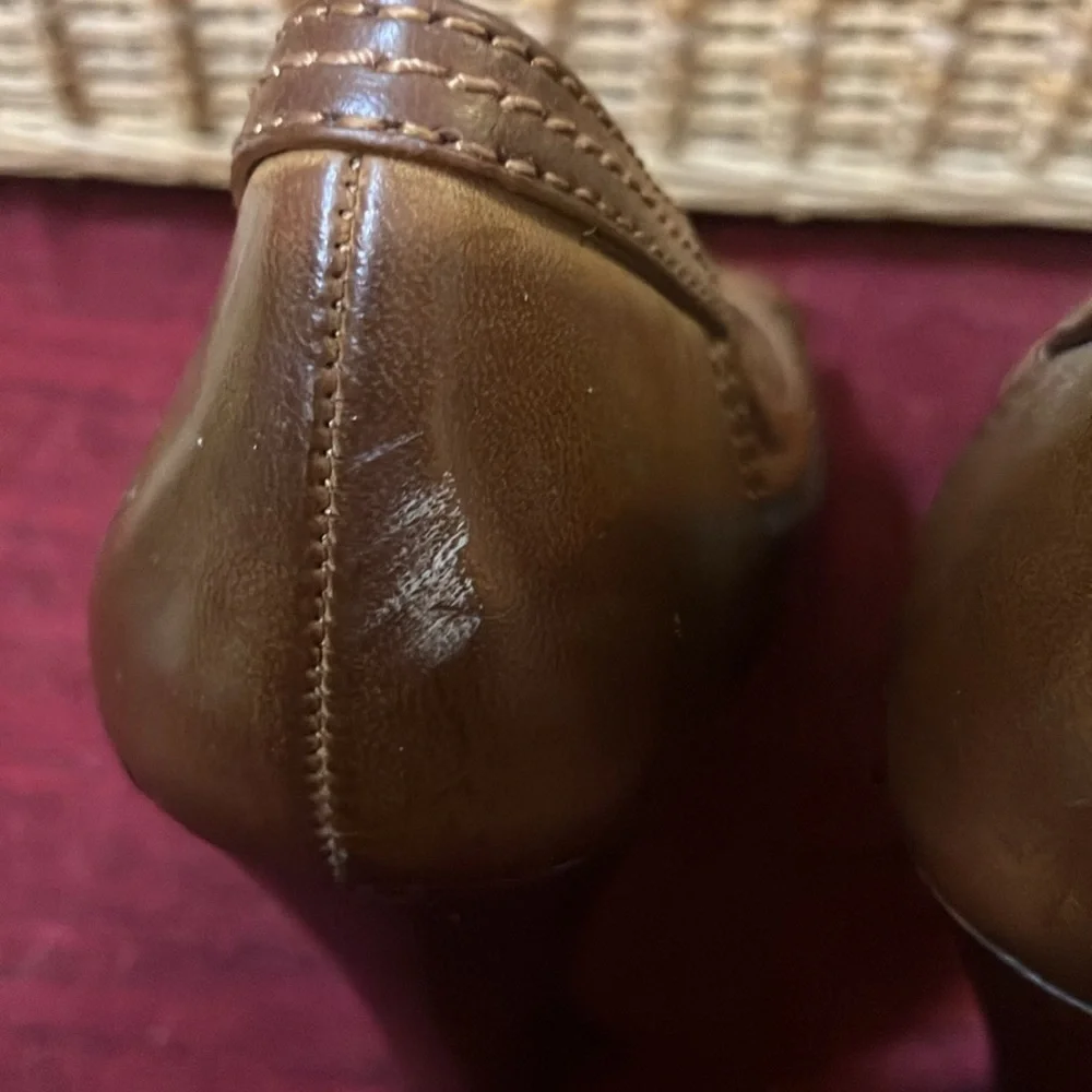 American eagle 4” heel open tie basket weave shoes
